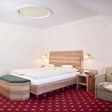 Hotel Kirchenwirt 4*